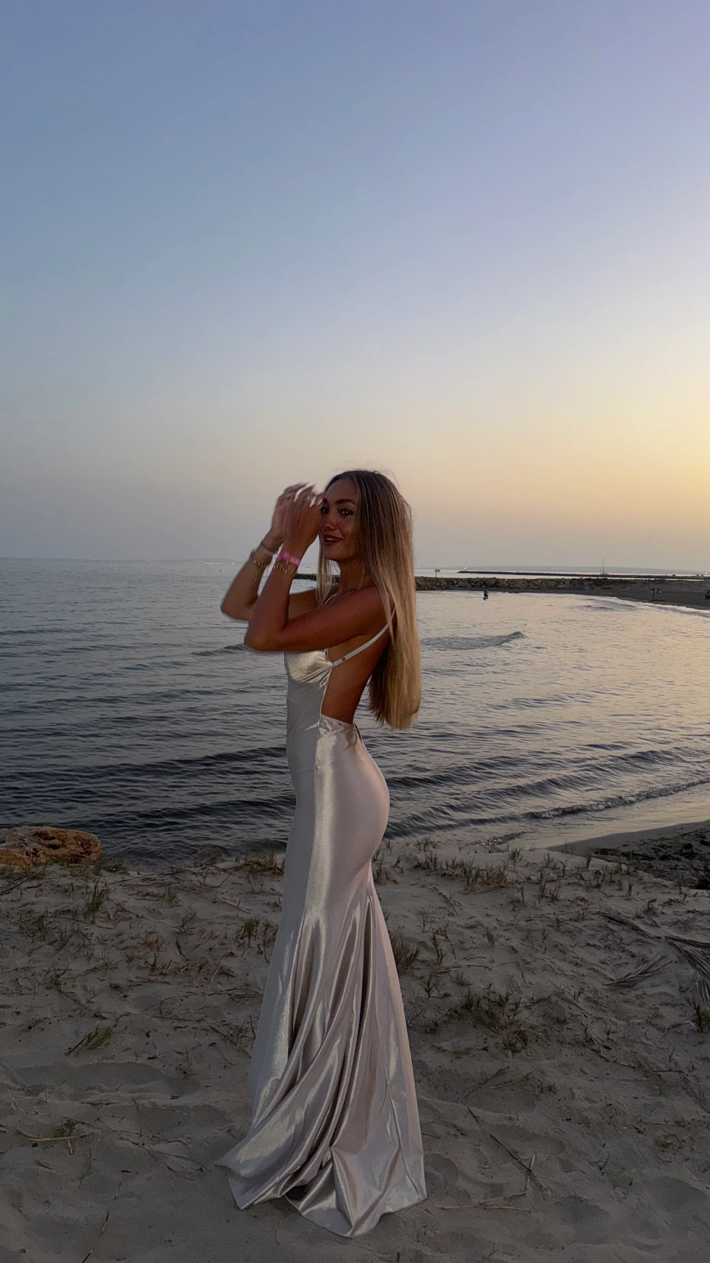 Berry dress - champagne - Image 5